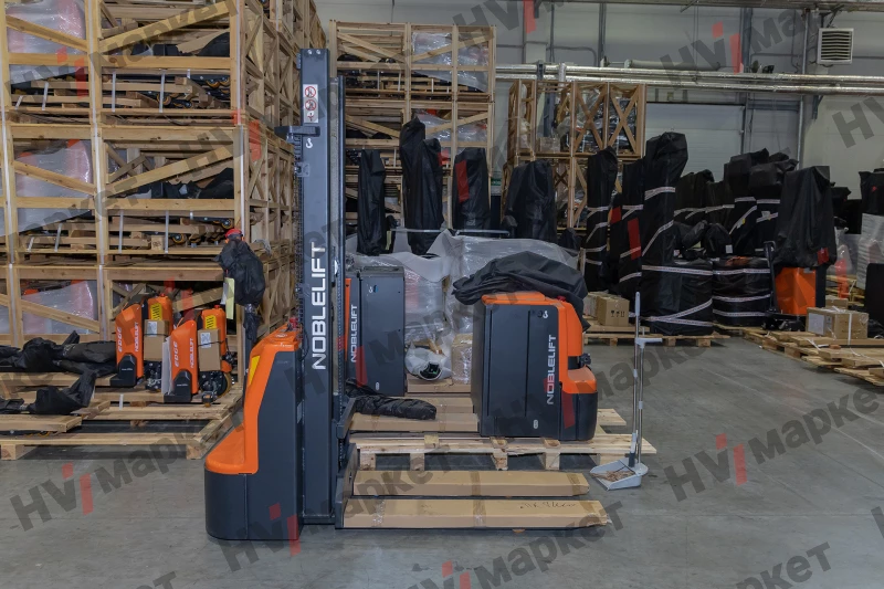 Самоходный штабелер PSE10L-C duplex mast (В-3500мм) HV Market