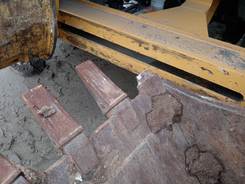 Bull 4SX Экскаватор-погрузчик HV Market