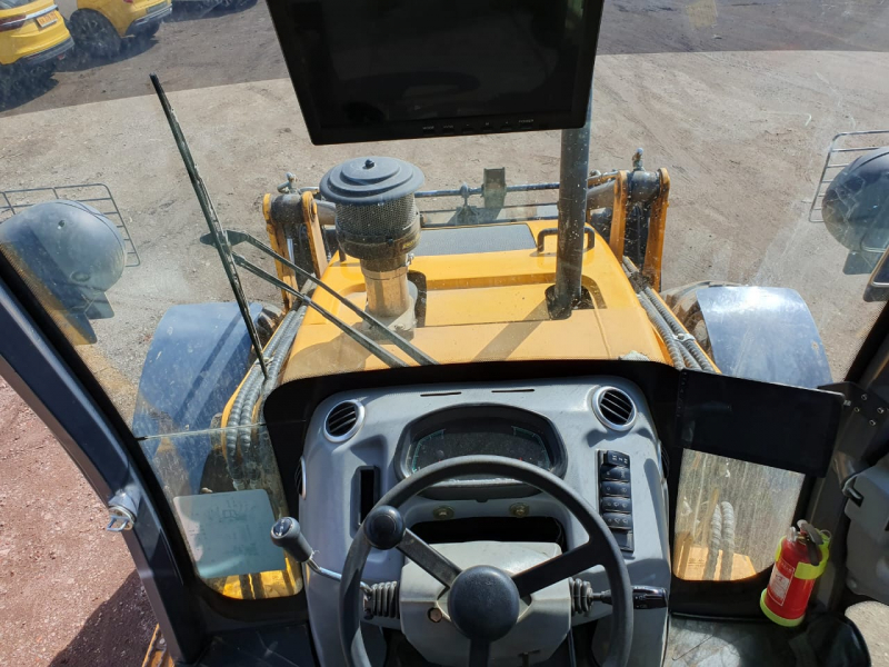 Bull 4SX Экскаватор-погрузчик HV Market