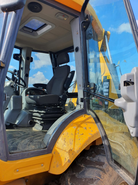 Bull 4SX Экскаватор-погрузчик HV Market