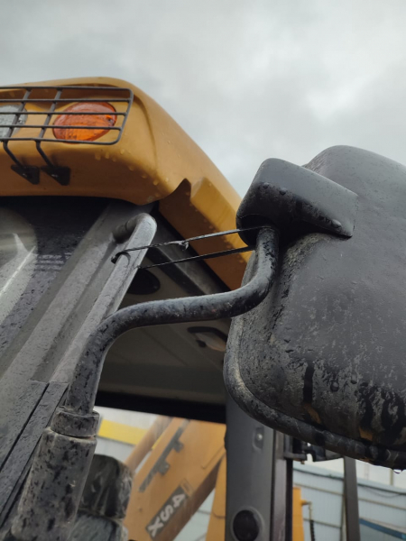 Bull 4SX Экскаватор-погрузчик