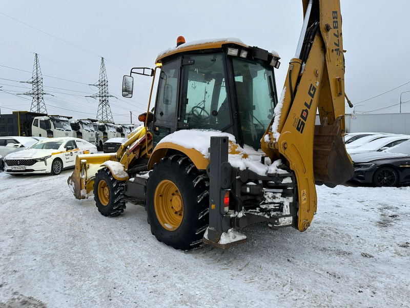 SDLG B877 Экскаватор-погрузчик