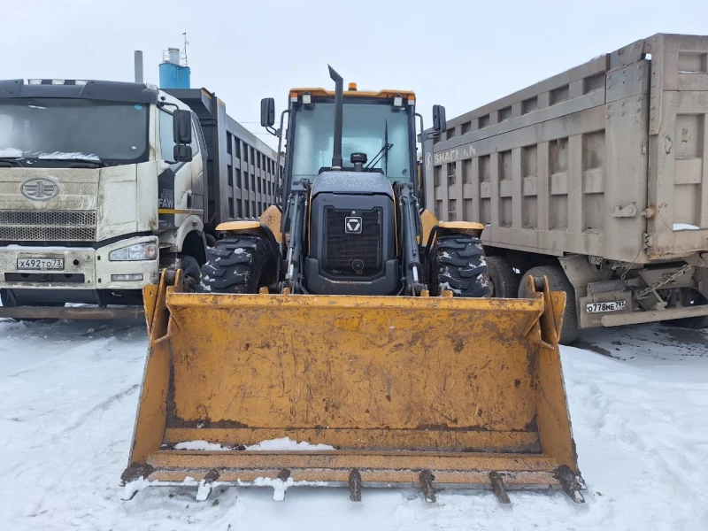 XCMG XC8* Экскаватор-погрузчик