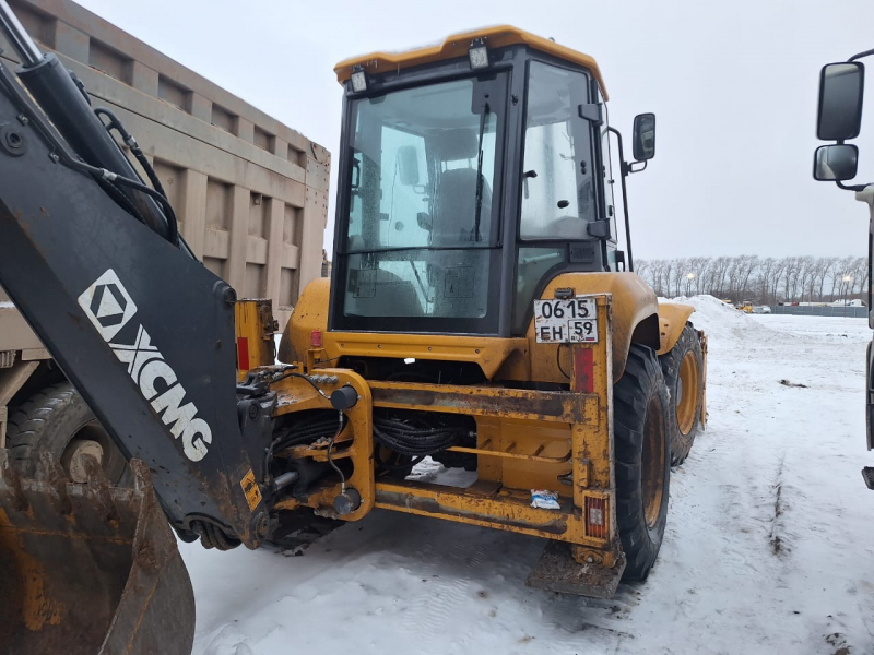 XCMG XC8* Экскаватор-погрузчик