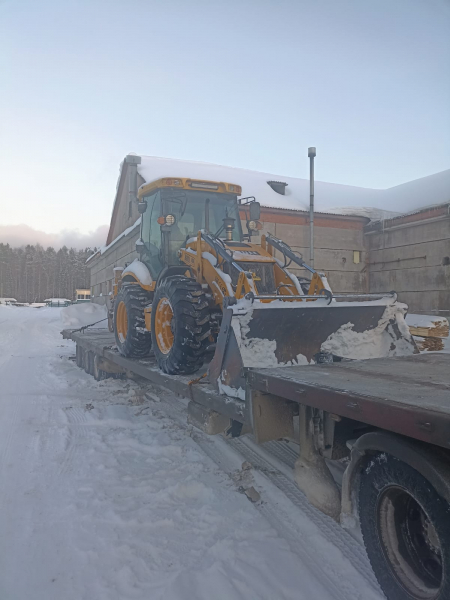 Bull 4SX Экскаватор-погрузчик