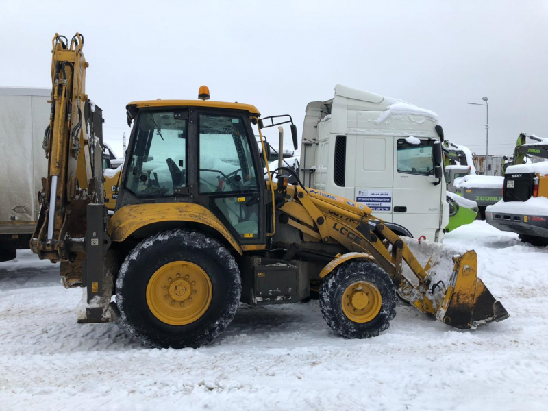 LGCE B877 Экскаватор-погрузчик