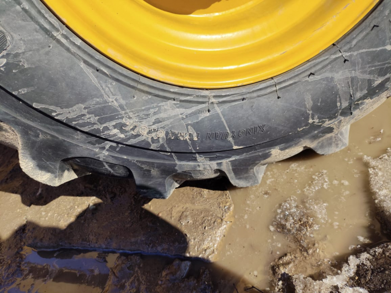 LGCE B877 Экскаватор-погрузчик HV Market