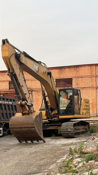 Caterpillar 330 Экскаватор