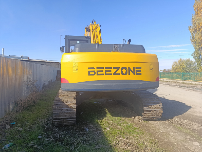 Beezone B250* Экскаватор