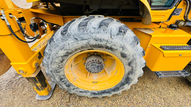 Bull 4SX Экскаватор-погрузчик HV Market