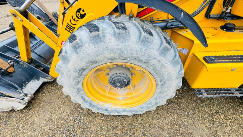 Bull 4SX Экскаватор-погрузчик HV Market