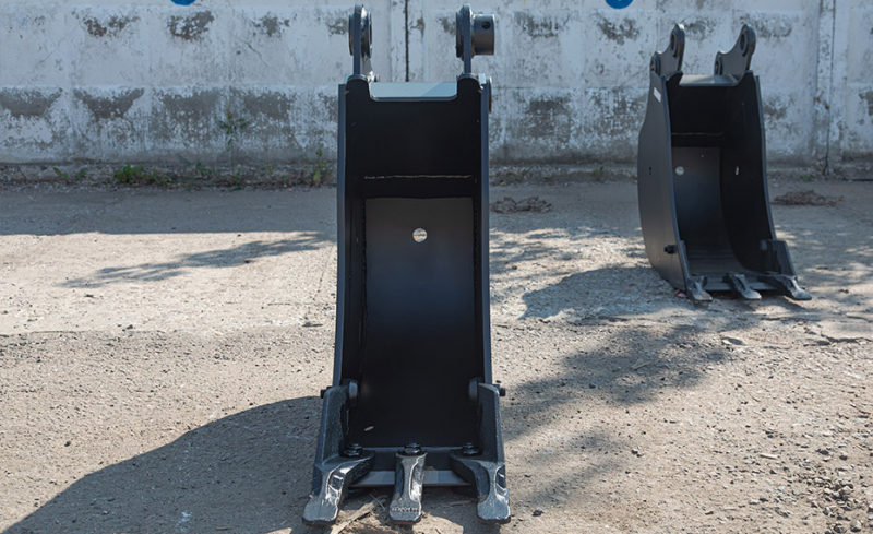 Ковш для экскаваторов-погрузчиков Impulse GP-07-300-0,07 для KOMATSU WB93/97 HV Market