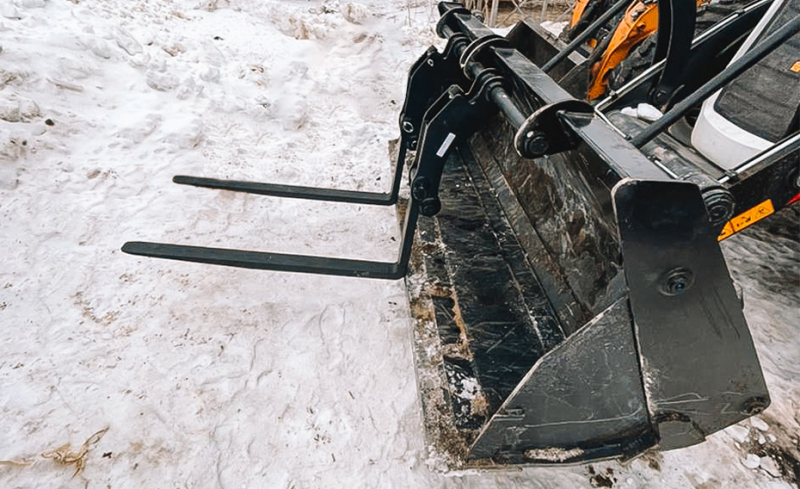 Вилы откидные паллетные Impulse PF2000 на ковш Hidromek 102 HV Market