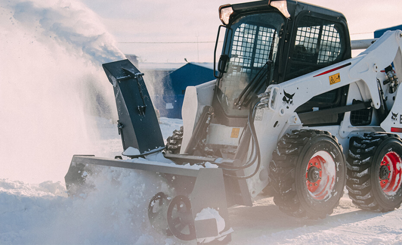 Шнекороторный снегоочиститель Impulse SR1850 на мини-погрузчик Cat HV Market