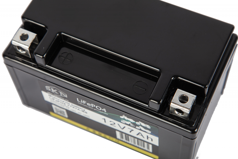 Аккумулятор для мототехники SKN LiFePO4 YTX7A-BS (12V/7Ah/105A) [UTX7A-BS, CT 1207, MT 1207]