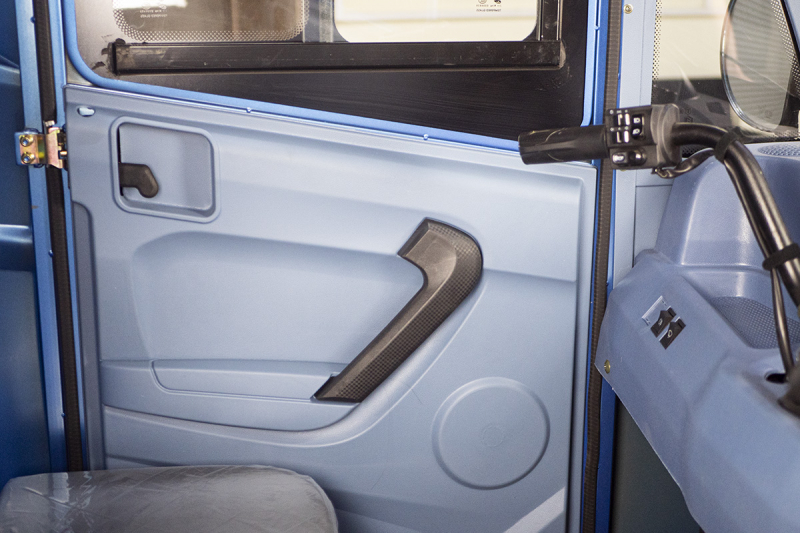 Грузовой электротрицикл Rutrike КАРГО Кабина Дуал Черный матовый HV Market