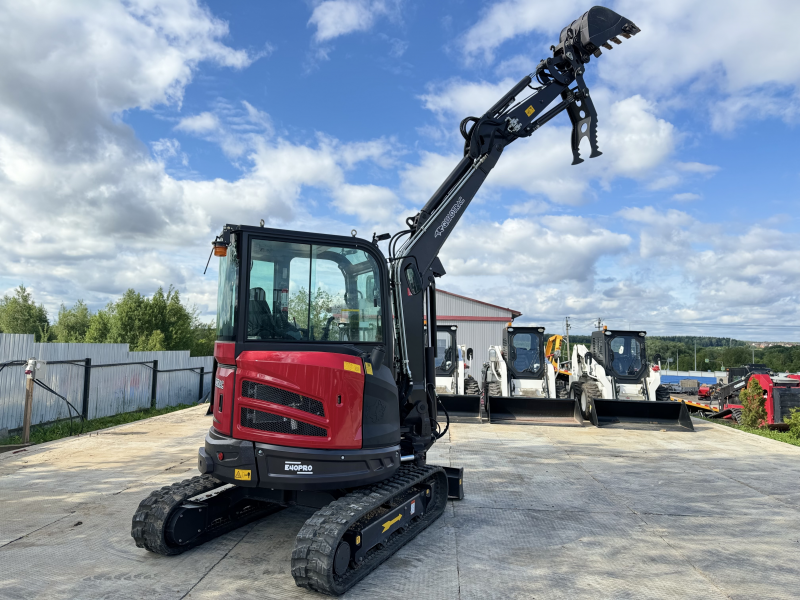 Мини-экскаватор QUADTRAC E40 PRO (4т, кабина, A/C, квикаплер, бур, 3 ковша) HV Market