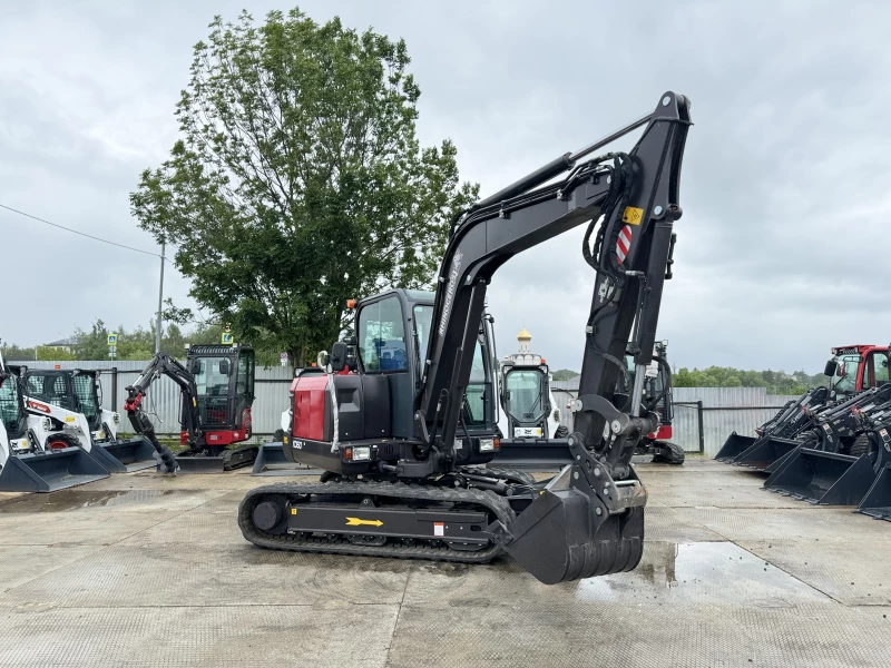 Мини-экскаватор QUADTRAC EX60 (6 т, кабина, А/С, квикаплер, поворотная стрела)