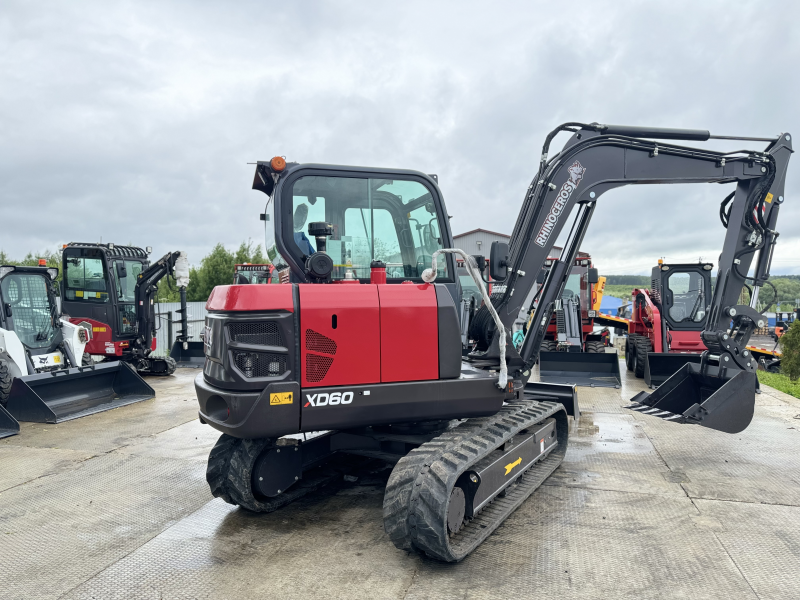 Мини-экскаватор QUADTRAC EX60 (6 т, кабина, А/С, квикаплер, поворотная стрела)