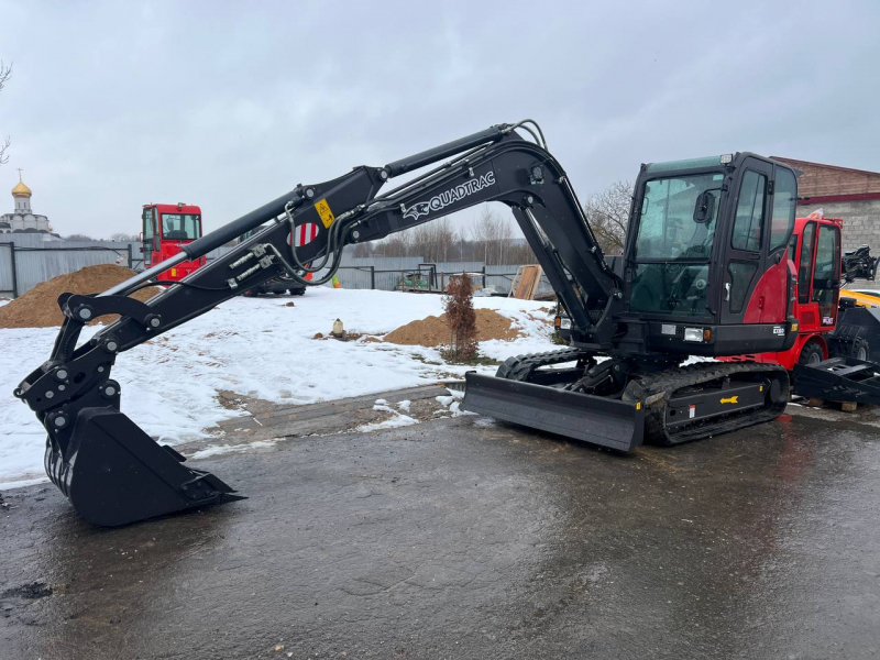 Мини-экскаватор QUADTRAC EX60 (6 т, кабина, А/С, квикаплер, поворотная стрела)
