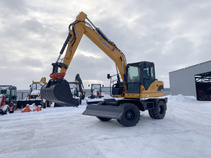 Мини-экскаватор QUADTRAC E130WH (12т, кабина, квикаплер, Желтый 2023 год)