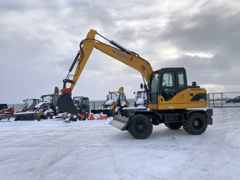 Мини-экскаватор QUADTRAC E130WH (12т, кабина, квикаплер, Желтый 2023 год)