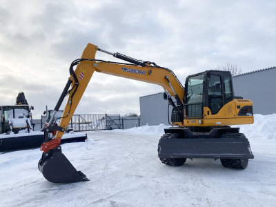 Мини-экскаватор QUADTRAC E130WH (12т, кабина, квикаплер)