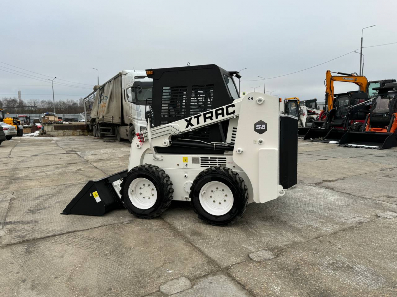 Мини-погрузчик XTRAC S8 (850 кг)