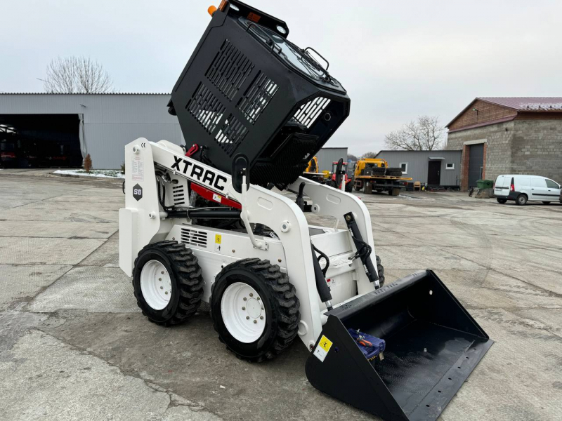 Мини-погрузчик XTRAC S8 (850 кг)