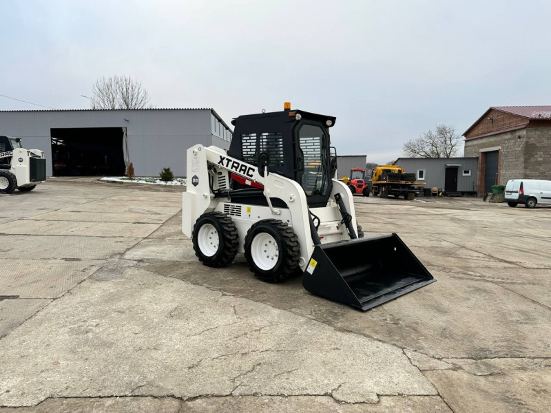 Мини-погрузчик XTRAC S8 (850 кг)
