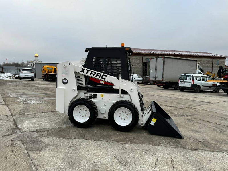 Мини-погрузчик XTRAC S8 (850 кг)