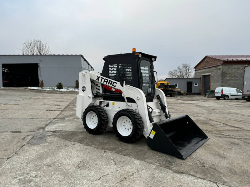 Мини-погрузчик XTRAC S8 (850 кг)