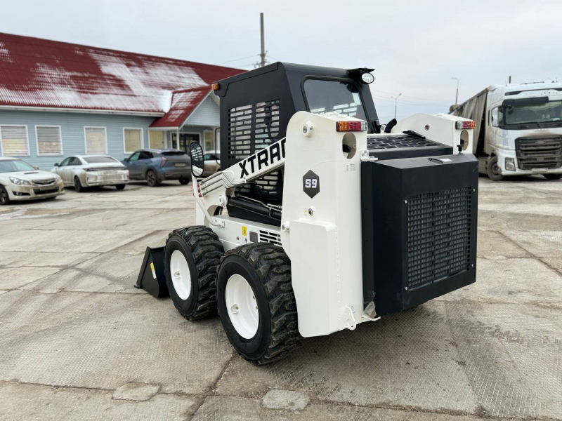 Мини-погрузчик XTRAC S9 (950 кг)