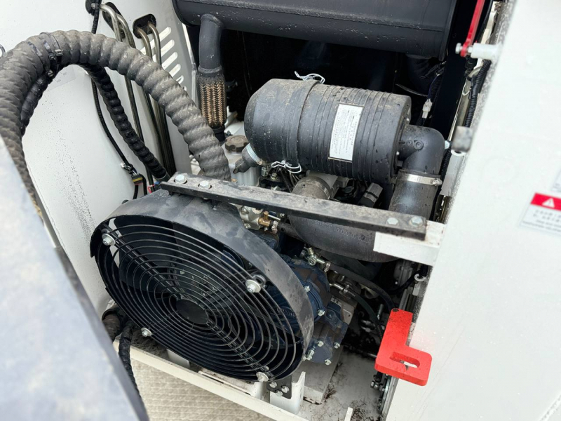 Мини-погрузчик XTRAC S9 (950 кг)