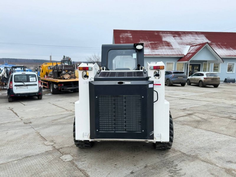 Мини-погрузчик XTRAC S9 (950 кг)