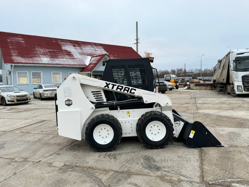 Мини-погрузчик XTRAC S12 (1250 кг 2 скорости HI HLOW)