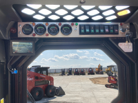 Мини-погрузчик QUADTRAC SSL95 MAX (950 кг кондиционер ковш 4-1) HV Market