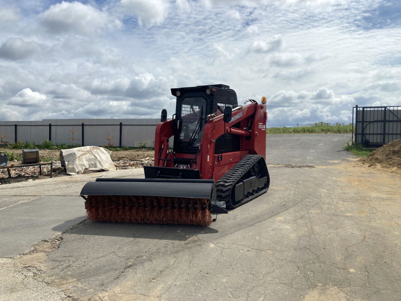 Мини-погрузчик QUADTRAC CTL135 (1300 кг (2024 г))