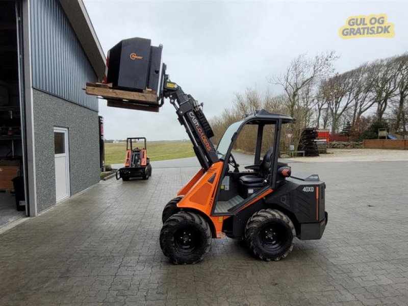Мини-погрузчик CASTLOADERS 40XD