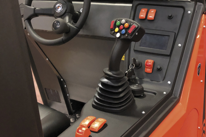 Мини-погрузчик CASTLOADERS 40XD