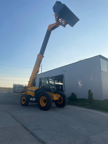 Телескопический погрузчик JCB 540-70 HV Market