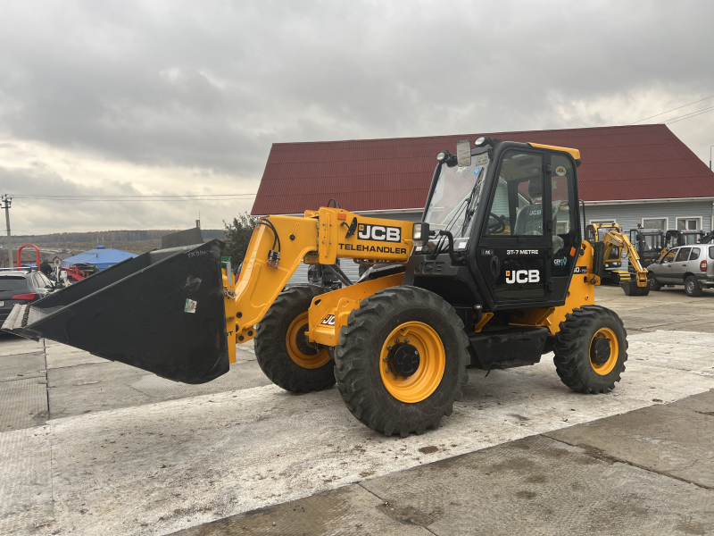 Телескопический погрузчик JCB 530-70 (2023 год)