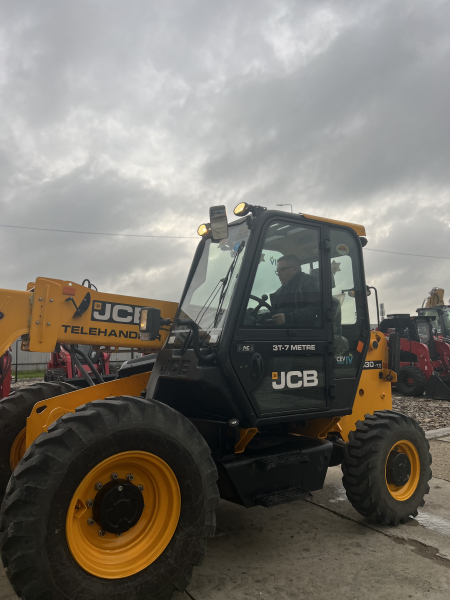 Телескопический погрузчик JCB 530-70 (2023 год)