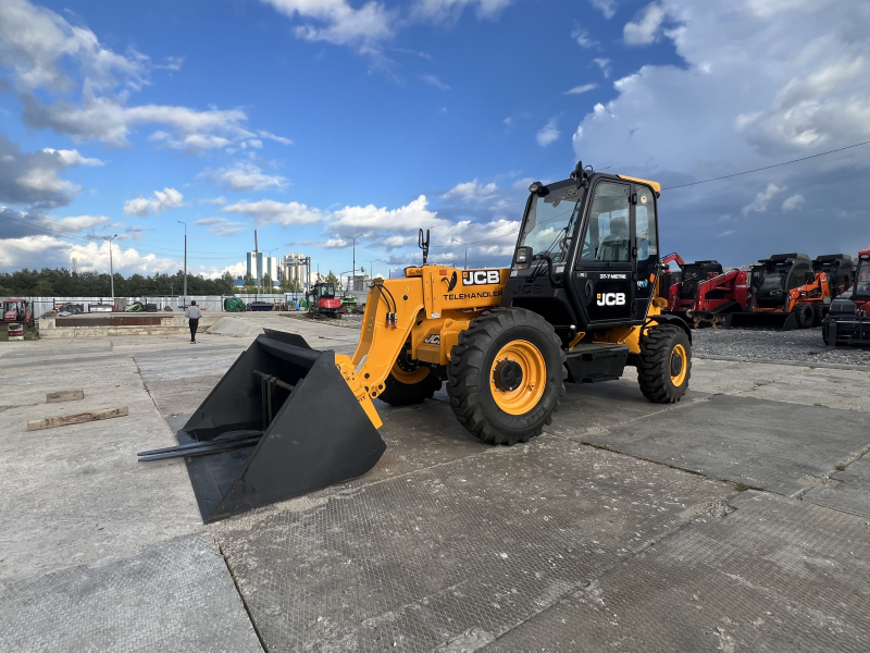 Телескопический погрузчик JCB 530-70 (2023 год)