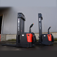 Самоходный штабелер с платформой оператора OXLIFT Premium PS 1546 1500 кг 4.6 м FFL HV Market