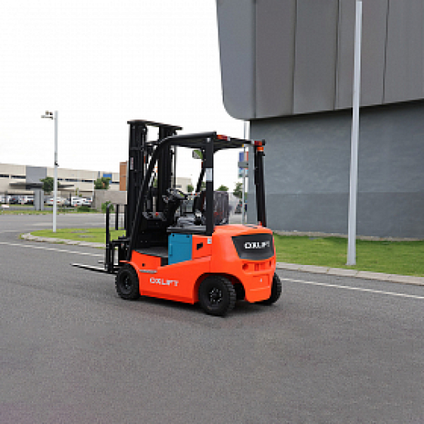 Электропогрузчик вилочный RX 3030L OXLIFT 3000 кг 3000 мм Li-Ion, Side-Shift