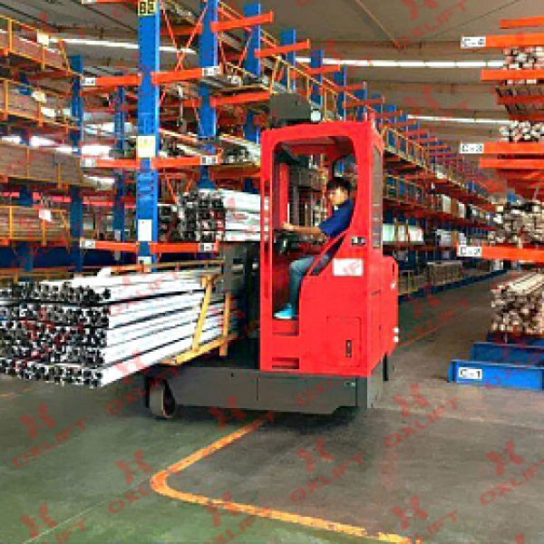 Четырёхходовой ричтрак MFB25-65 OXLIFT 6500 мм 2500 кг