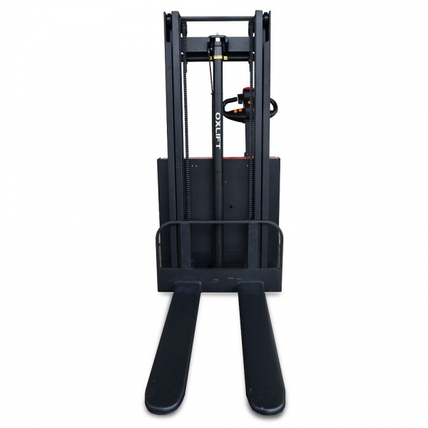 Самоходный штабелер AX 2516 OXLIFT 2500 мм 1600 кг