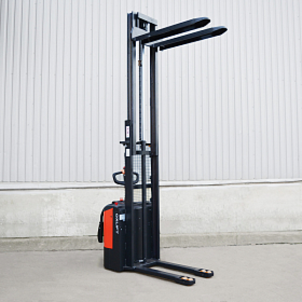 Самоходный штабелер OXLIFT BX1532E 3200 мм 1500 кг с платформой для оператора