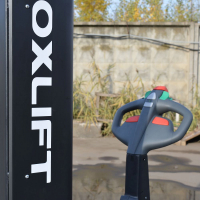 Самоходный штабелер с платформой оператора OXLIFT Premium PS 1536 1500 кг 3.6 м HV Market